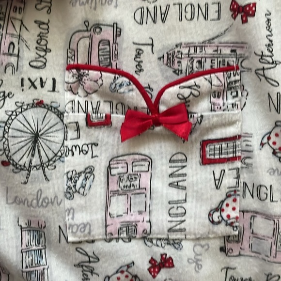 Laura Ashley Ladies pajamas, size M. Pattern shows London tourist attractions. - Picture 5 of 6